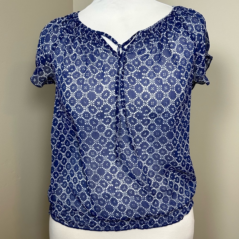 LIZ CLAIBORNE Blue White Sheer Short Sleeved Blouse Size Medium Petite